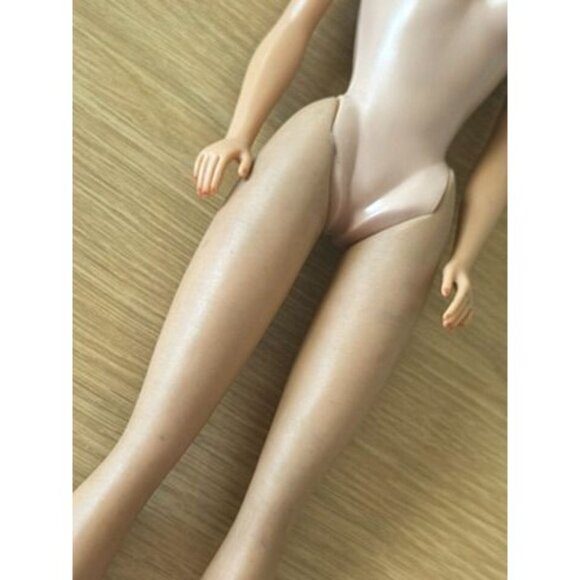 VTG Midge 1962 Brown Bubble Hair Blue Eyes Side Eye Original Red Swimsuit - Picture 12 of 16